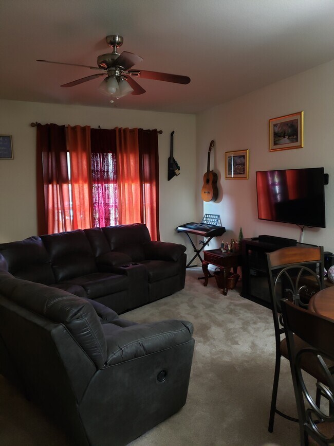 Building Photo - 2309 Homewood Ln