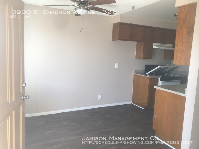 Primary Photo - 13930 Chadron Ave