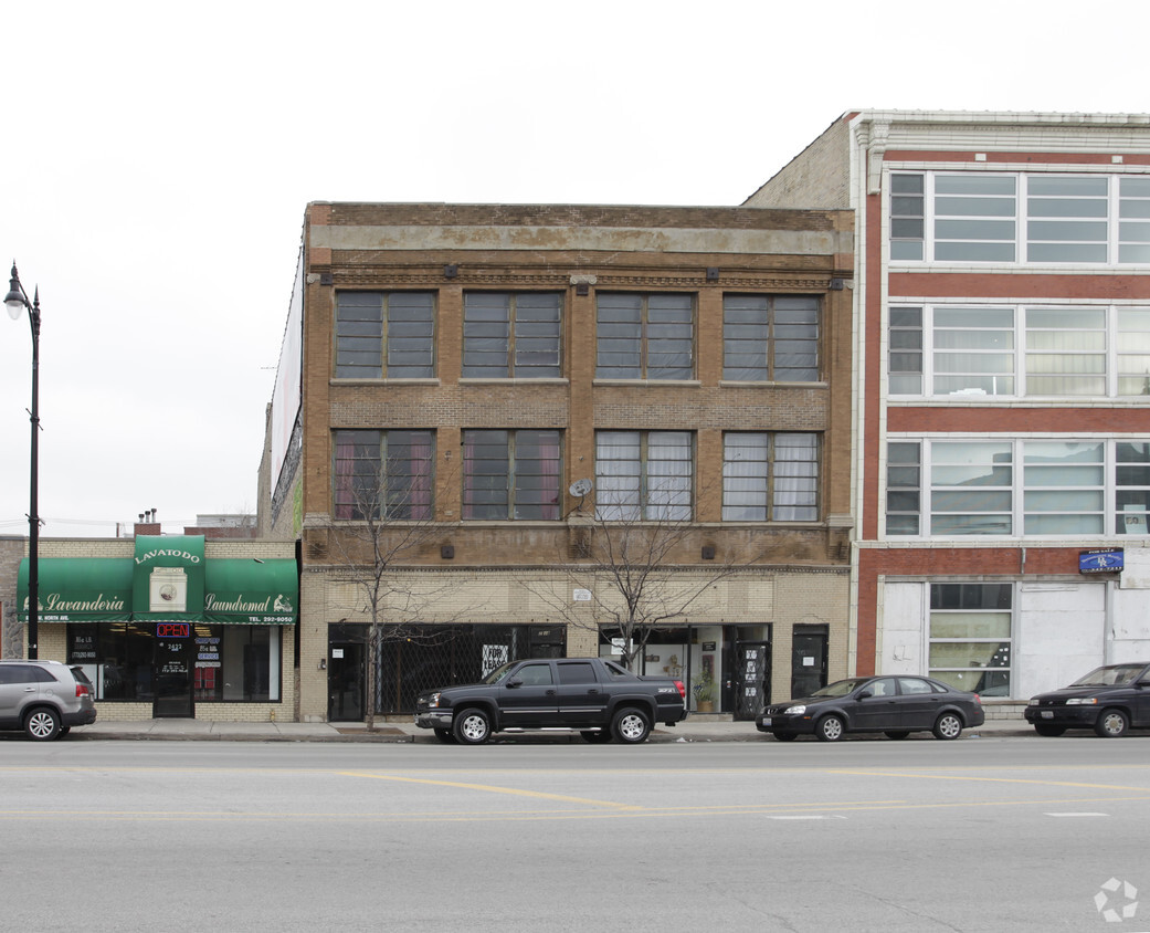 Foto del edificio - 2418 W North Ave