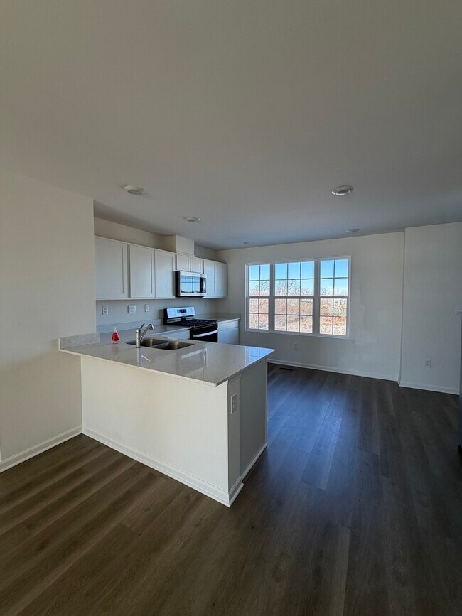 Foto del edificio - 1558 Sequoia Wy