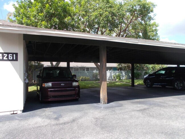 CarPort - 4261 Island Cir