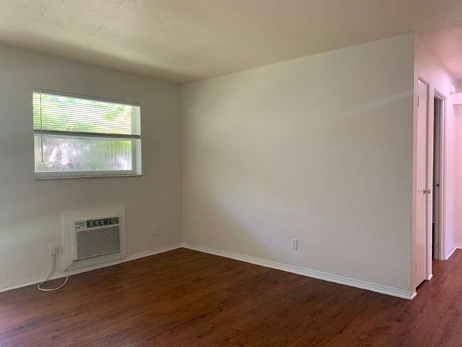 Photo - P283 - Winds #5B Apartment