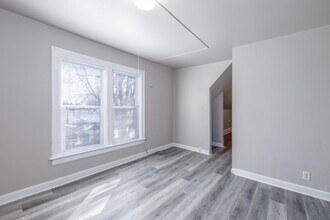 Building Photo - 76 W 12th St