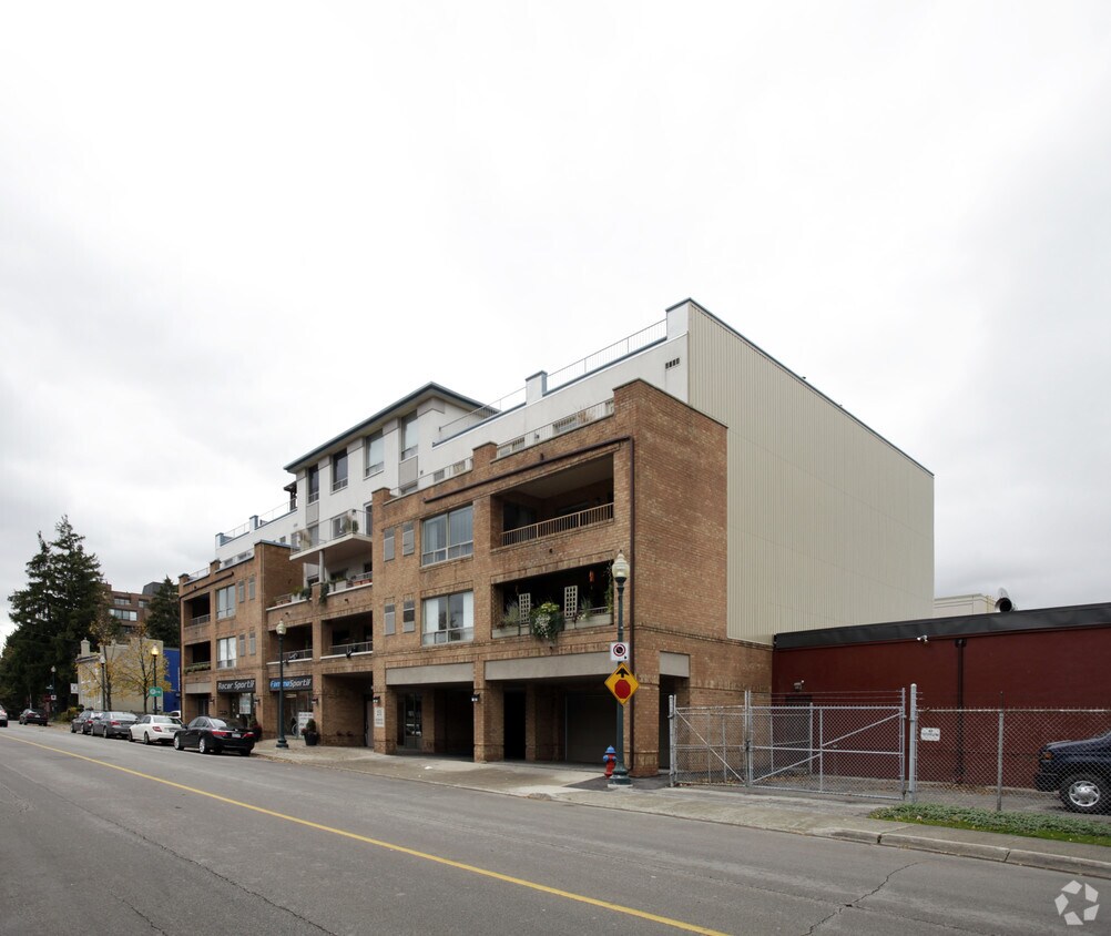 Building Photo - Robinson Terrace