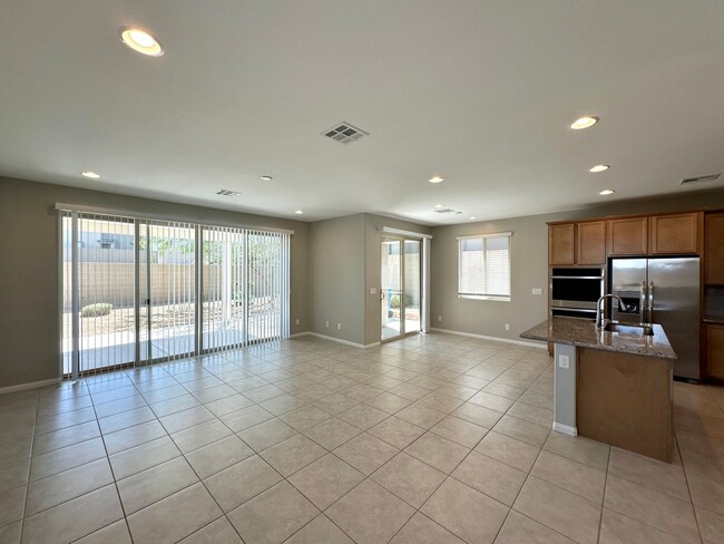 Building Photo - Summerlin West & Summerlin