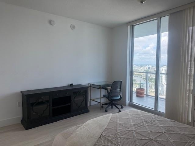 Foto del edificio - 185 SW 7th St