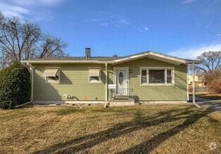 Building Photo - 7826 Parker St