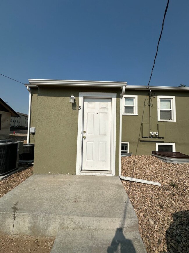 Building Photo - 2234 9th Ave