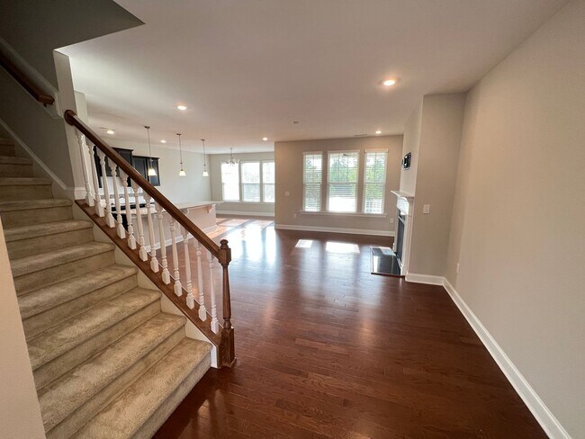 Foto del edificio - Spacious 3 bedroom townhome in Brier Creek