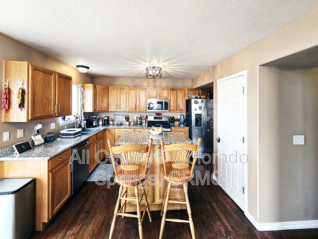 Foto del edificio - 447 Pickaxe Terrace