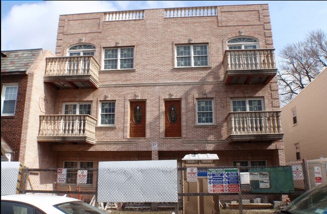 Foto del edificio - 41-15 39th Pl