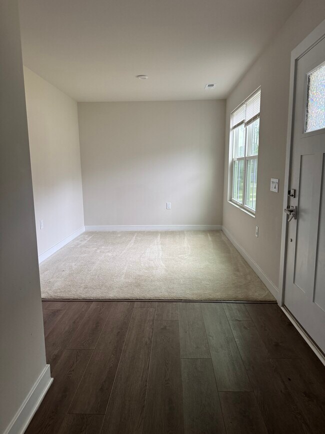 Building Photo - 648 Holly Bluff St
