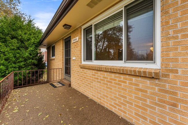 Building Photo - Spacious Duplex in Wheat Ridge!