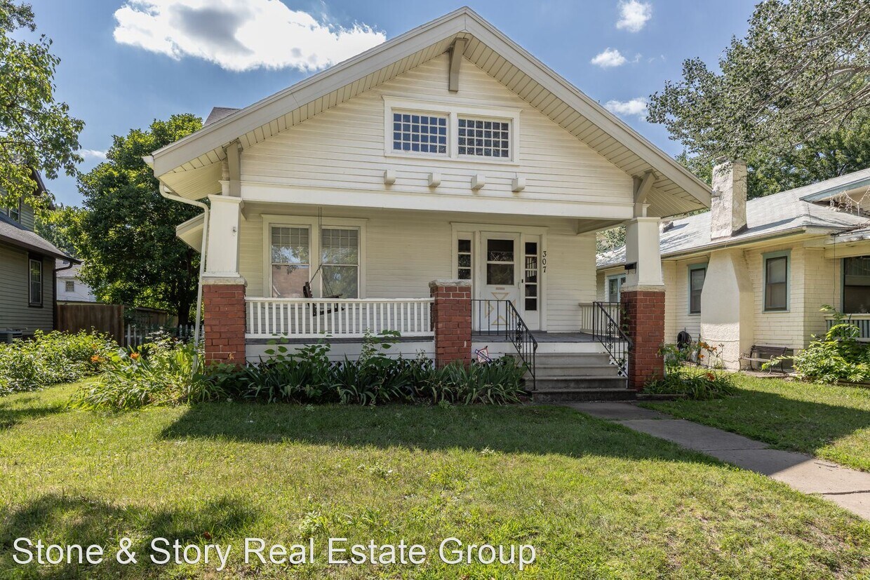 4 br, 1.5 bath House 307 SW Quinton Ave House Rental in Topeka, KS