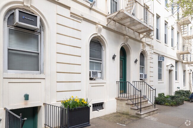 Foto del edificio - 523-533 E 84th St.