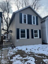 Building Photo - 619 3rd St