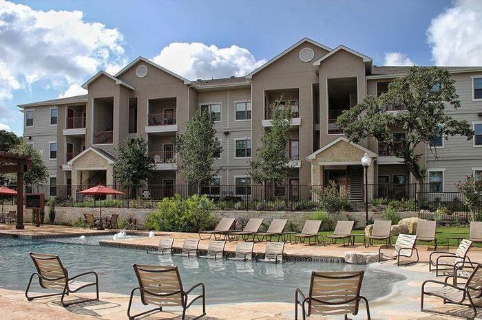 Foto principal - 5511 Pecan Spgs Rd