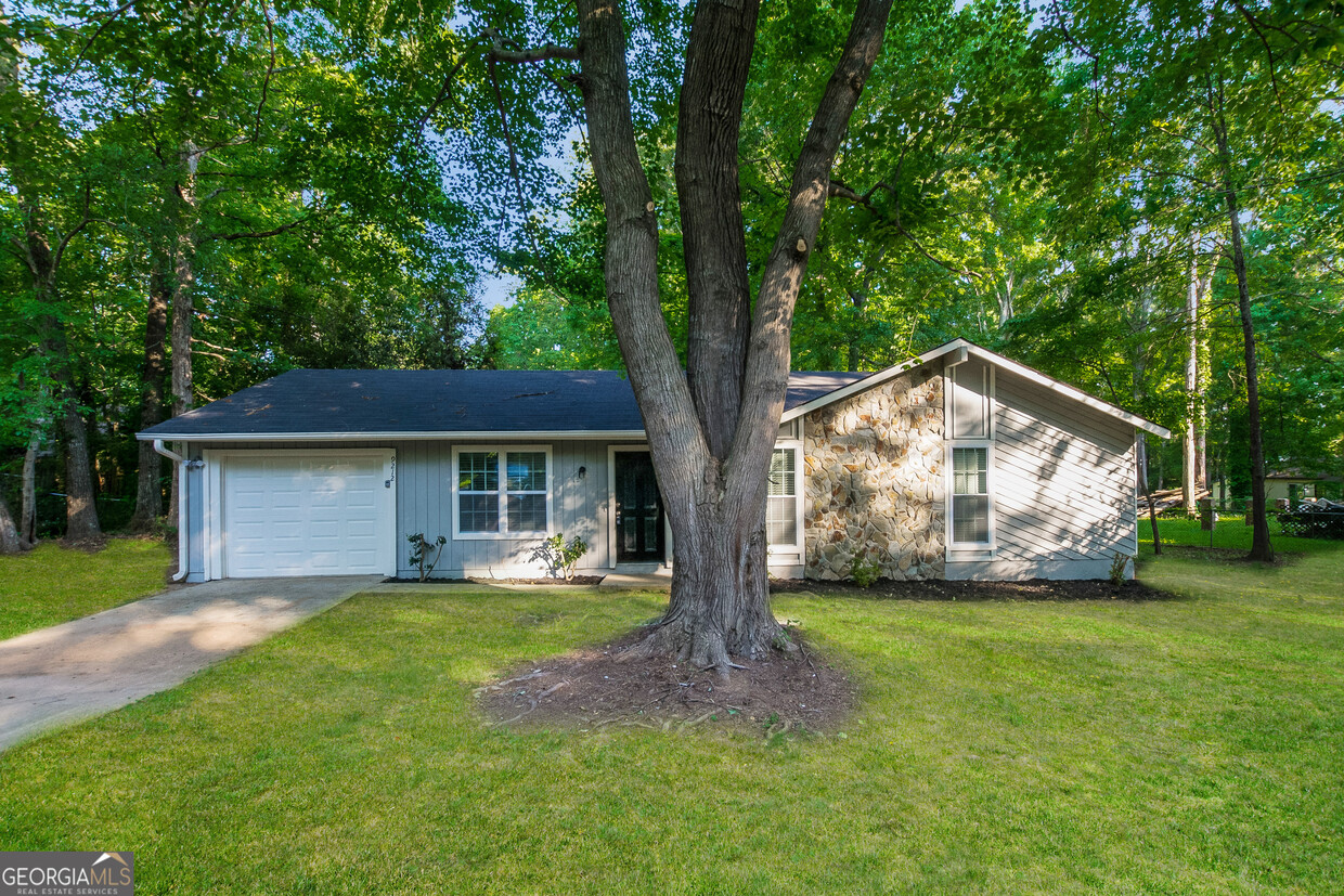 Primary Photo - 9212 Woodhill Ln