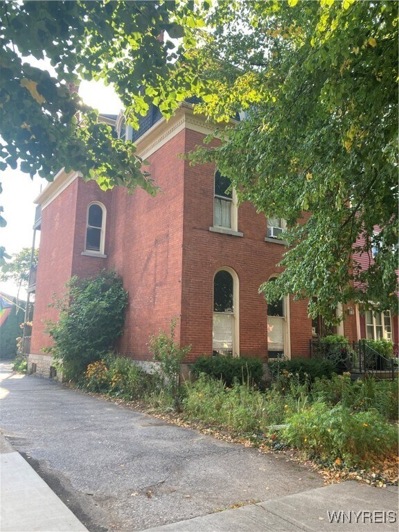 Primary Photo - 68 Prospect Ave