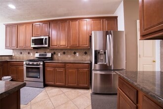 Building Photo - 10035 Magnolia Way