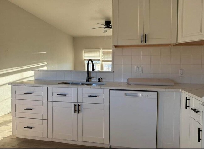 Foto del edificio - 13550 Kuykendall Mountain Rd