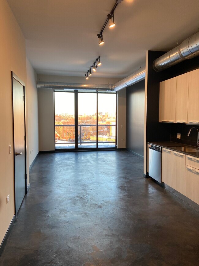 Open Living Area - 1647 N Milwaukee Ave