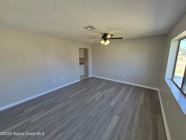 Foto del edificio - 1342 Vandalia Ave SE