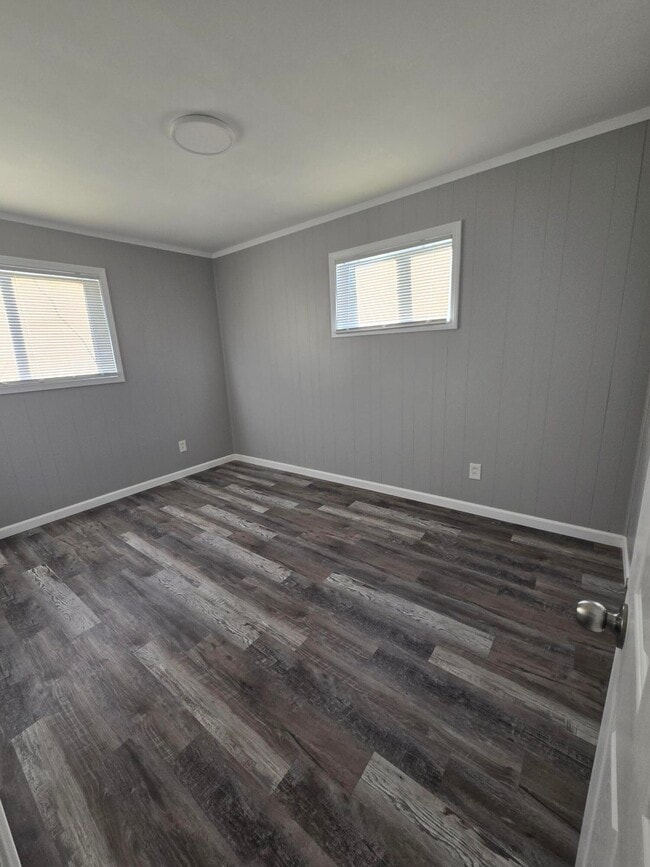 Building Photo - 14463 Leonard Ave