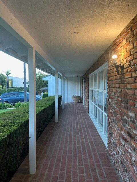 Building Photo - 2215 Stradella Rd