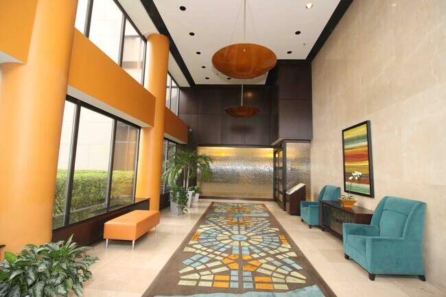 Foto del edificio - 1001 W Jefferson Ave