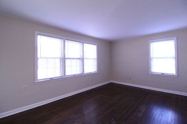 Building Photo - March FREE On This 1 Bedroom 1 Bath Duplex in Navy Hill Area in Olathe