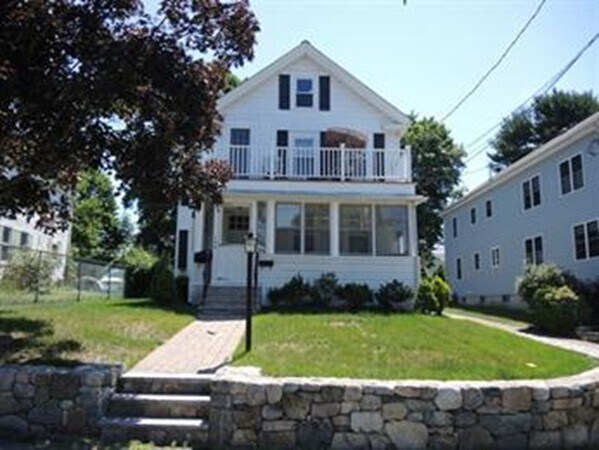 Primary Photo - 106 Maple St