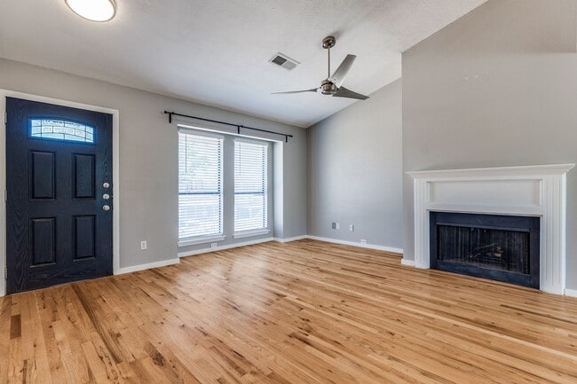 Building Photo - 630 W Canty St