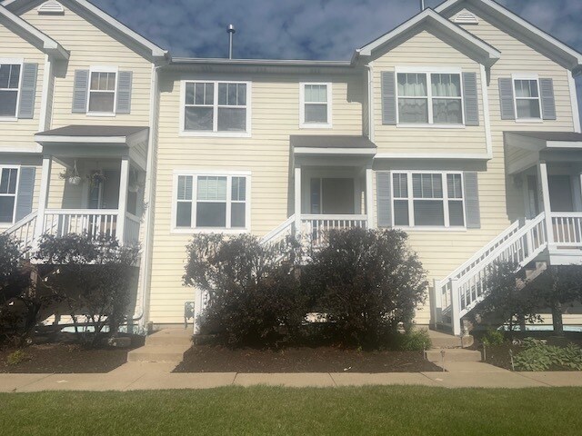 Primary Photo - 128 Robinson Ave