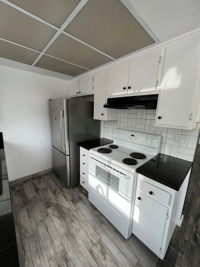 Foto del edificio - 4336 Ventura Canyon Ave