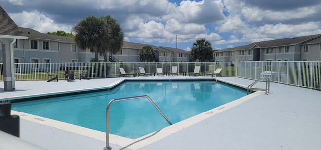 Pool - Phoenix Apartments