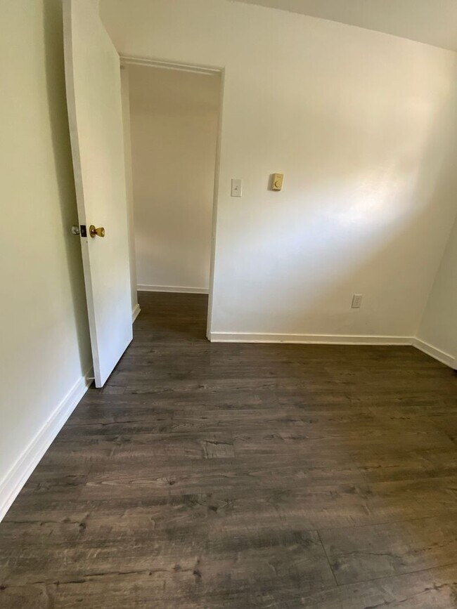 Foto del edificio - 1 Arwin Dr