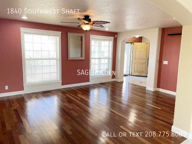 Building Photo - 1840 Southwest Shaft-