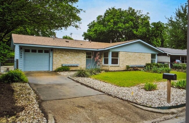 Building Photo - 7503 Eastcrest Drive