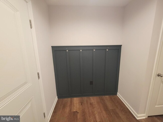 Foto del edificio - 328 W 11th St