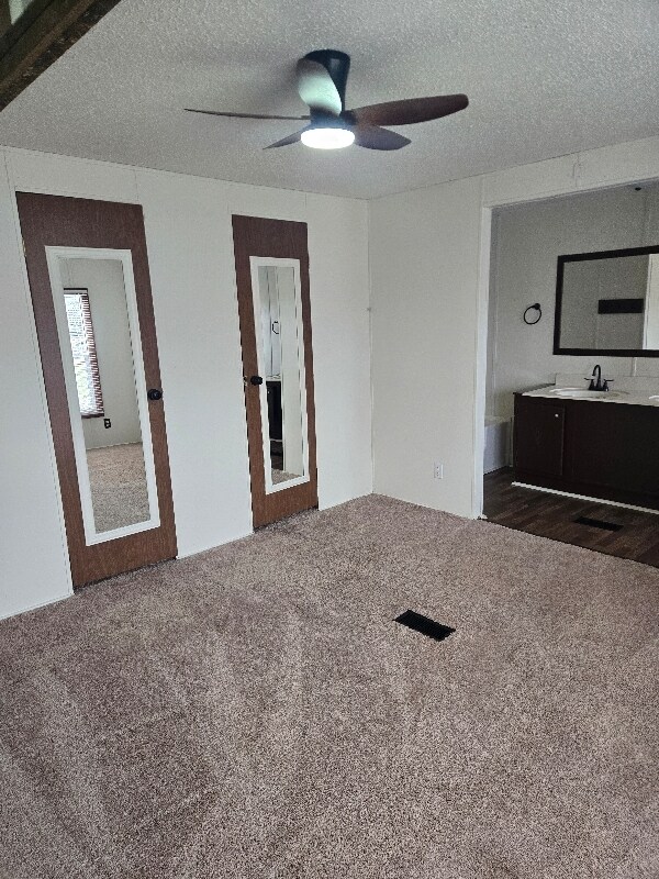 Foto del edificio - 8860 Teague Rd