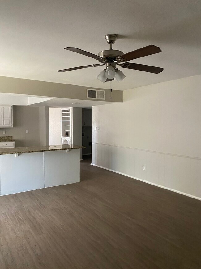 Foto del edificio - 470 McKinley St