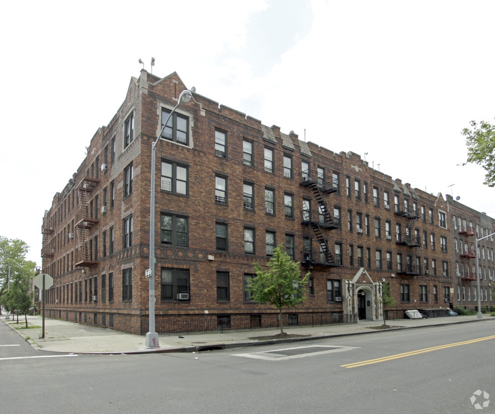 Primary Photo - 1026-1030 Willmohr St