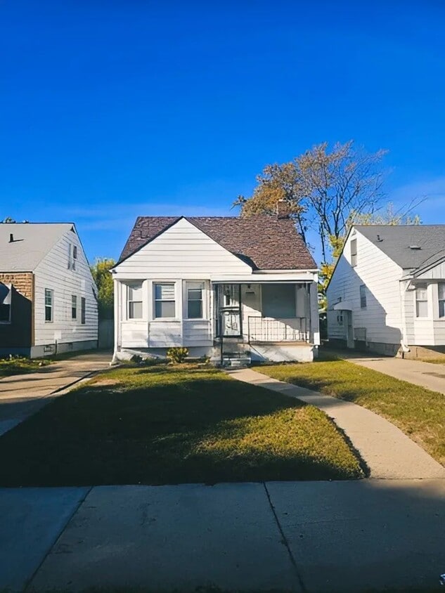 Primary Photo - 13831 Carlisle Dr