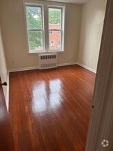 Building Photo - 537 E 83rd St
