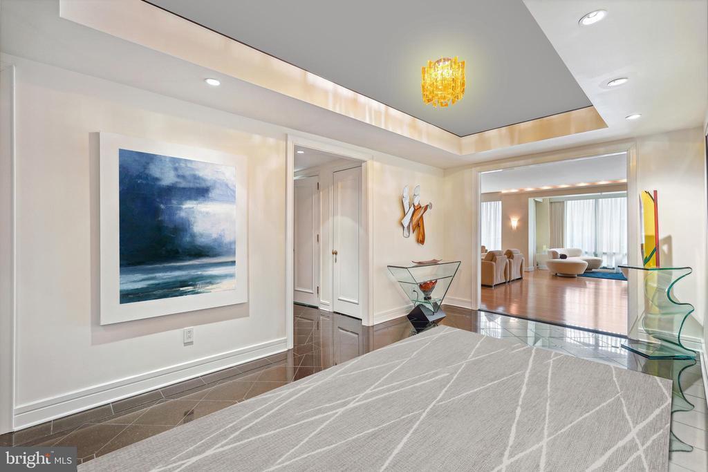 Foto principal - 1155 23rd St NW