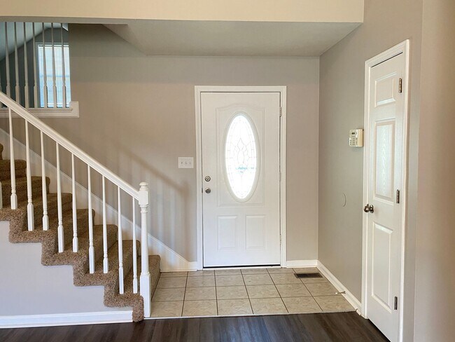 Foto del edificio - Nicely Updated Ranch with 3 Bed/2 Bath and...