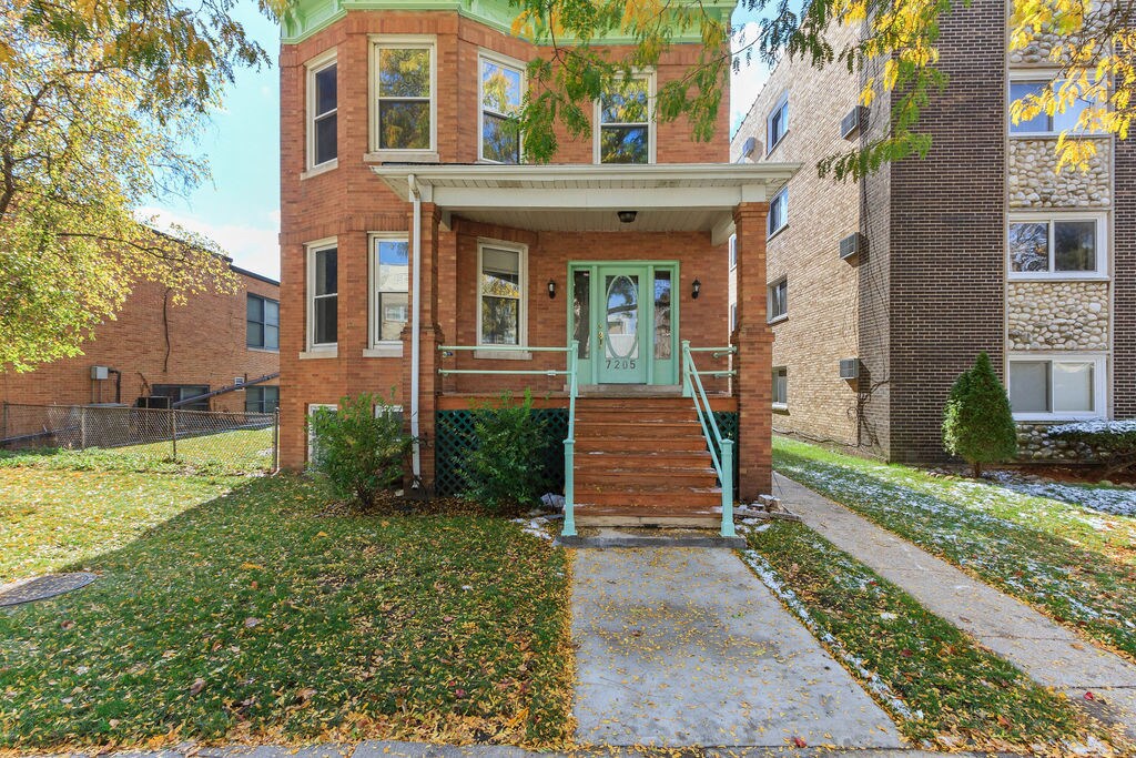 5207 Galitz St, Skokie, IL 60077 House Rental in Skokie, IL