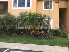 Building Photo - 10440 SW 156th Ct