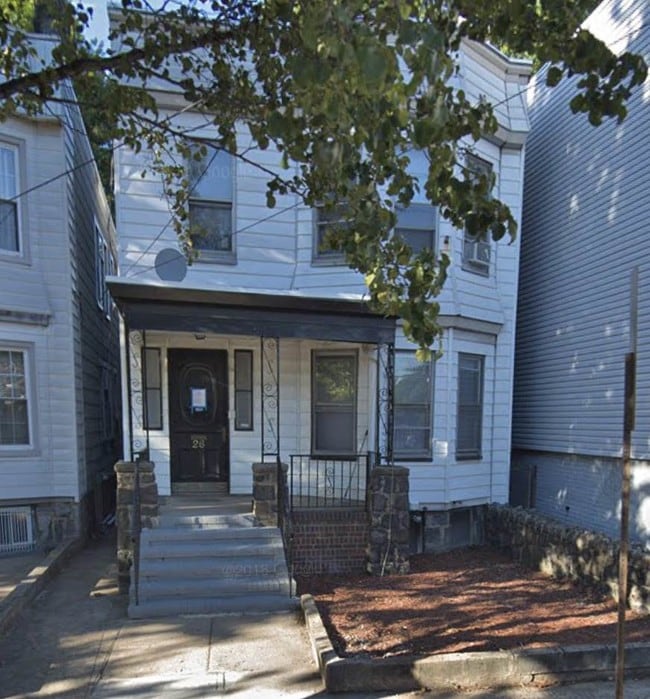 Building Photo - 26 Troy St